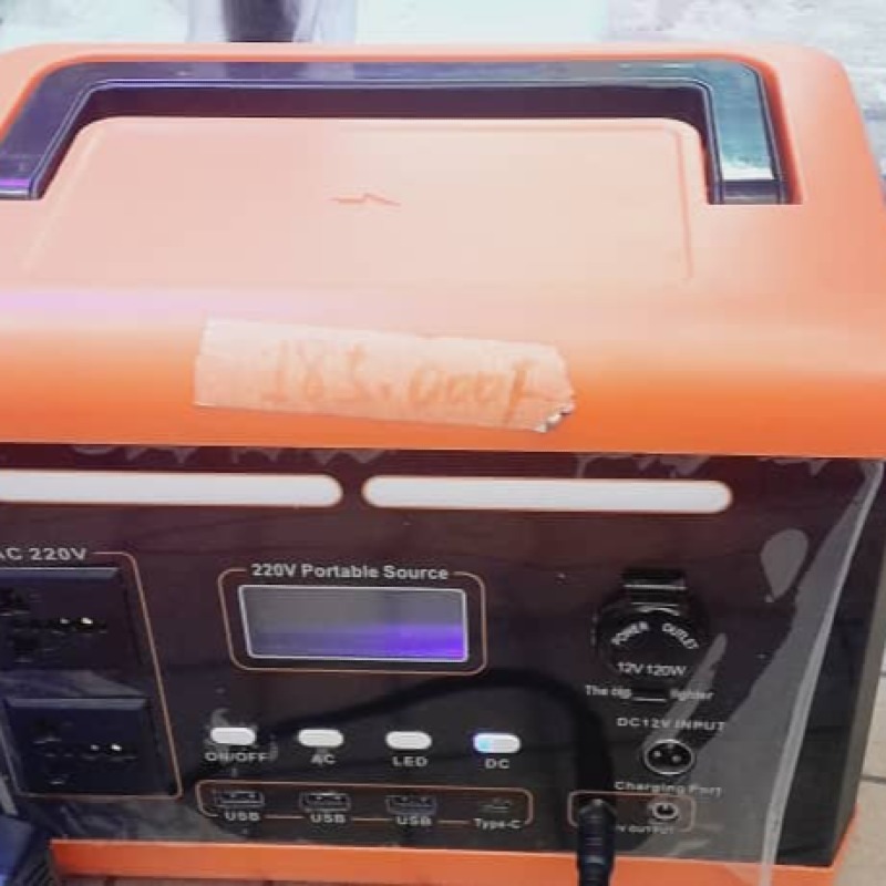 Batterie de stockage d'énergie, centrale électrique portable avec lumière LED, batterie solaire, banque d'alimentation mobile d'urgence, camping, pêche, 500W