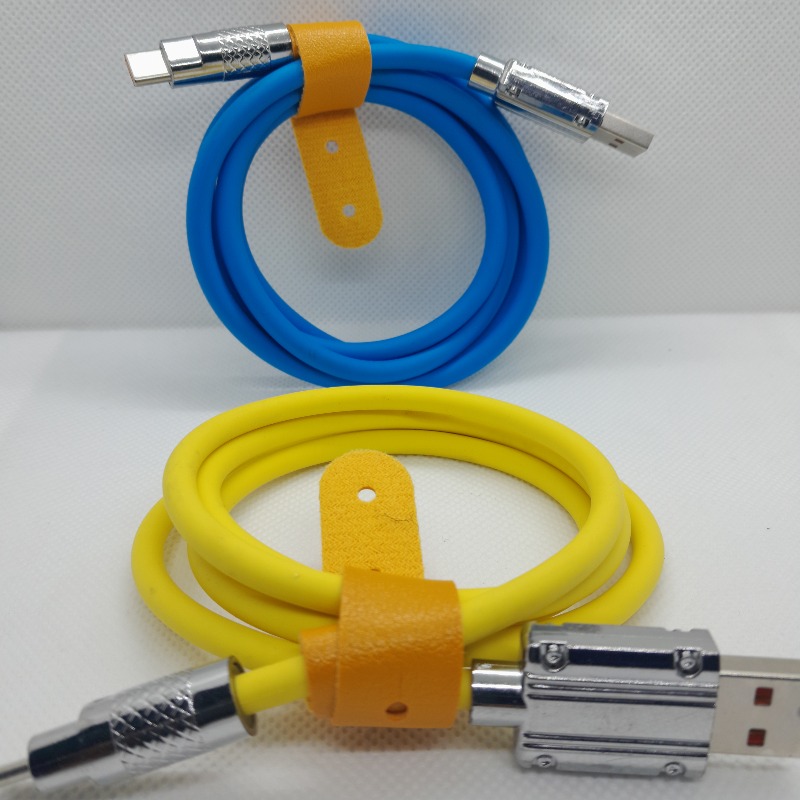 "Câble Américain USB Type-C: Recharge téléphone et transfert d'images"