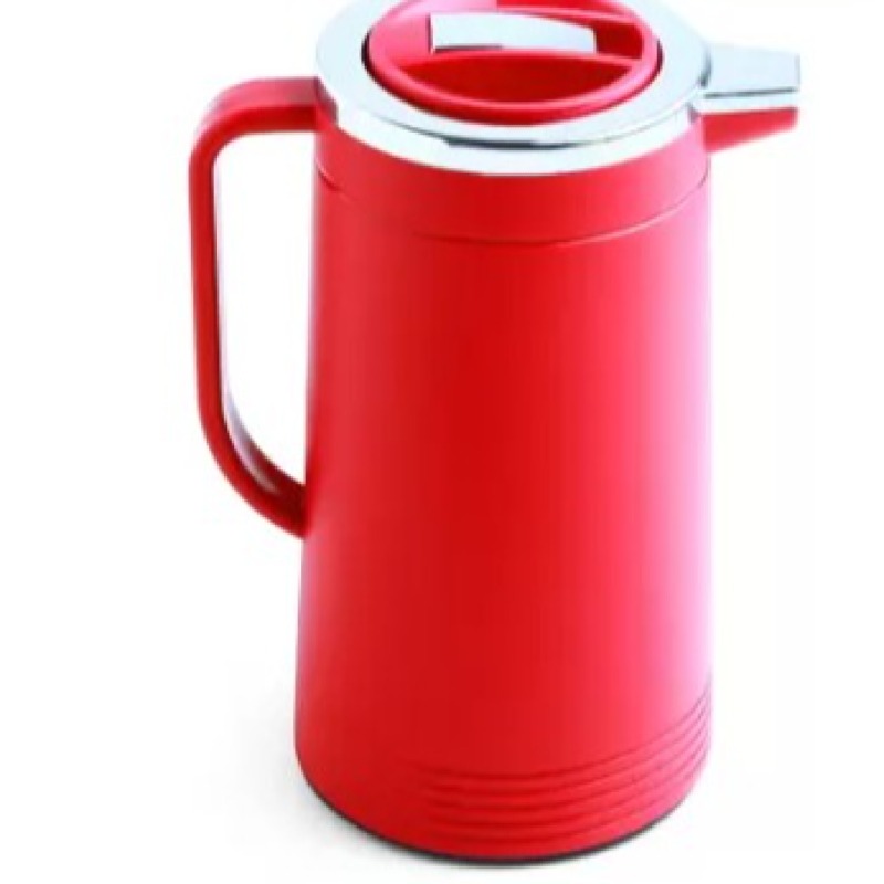 bouteille thermos en acier de Sparco est l'un de ces articles thermos qui offrent fonctionnalité et commodité.