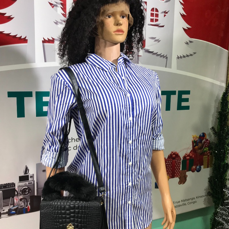 Démi-Complet Elengui ya Mwasi: Perruque, Sac et chemise longue pour femme