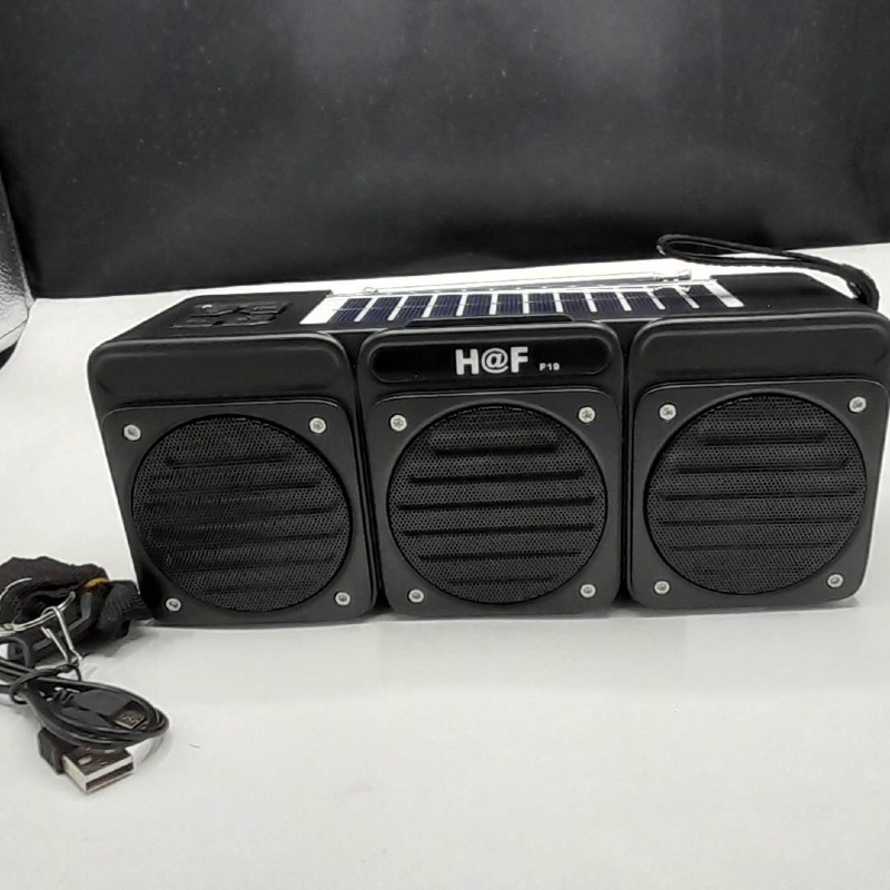 Enceinte Bluetooth sans fil, caisson de basses stéréo, avec panneaux solaires et lampe de poche, radio/TF/USB