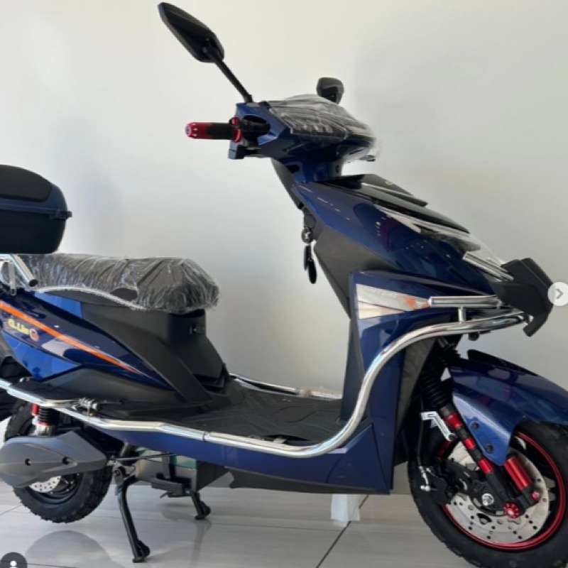 Moto Electrique Sport qui allie Puissance, Style et Economie 