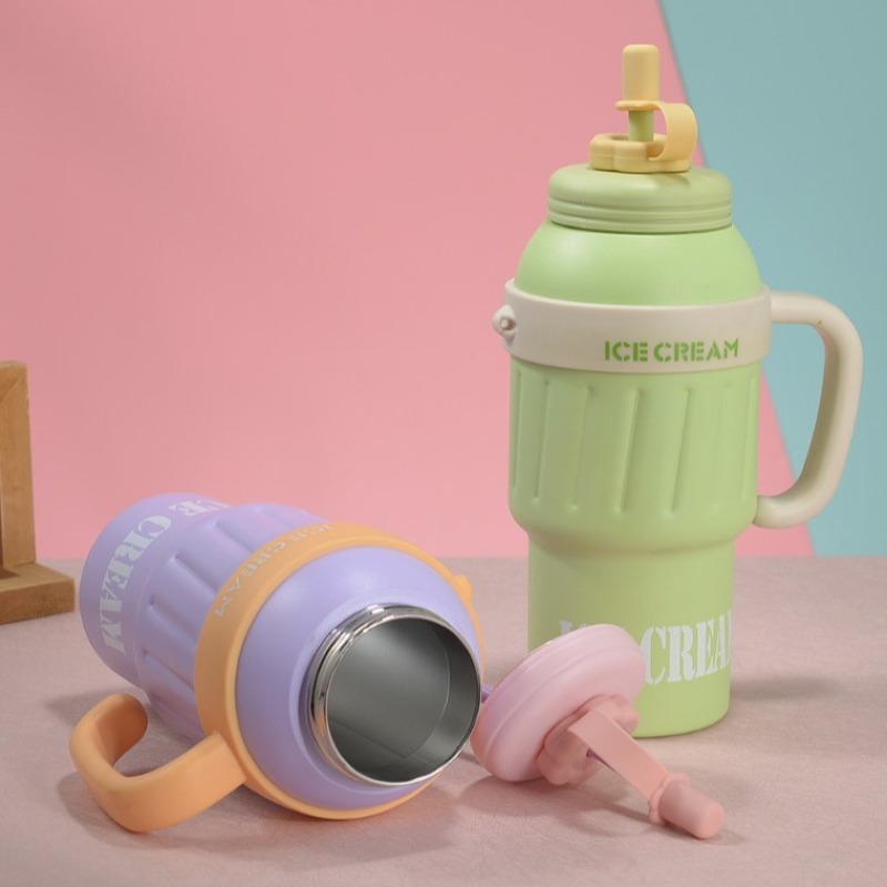 Tasse isotherme en acier inoxydable  à isolation de grande capacité avec paille