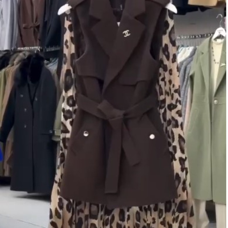 Trench Élégance Léopard “Reine Sauvage”