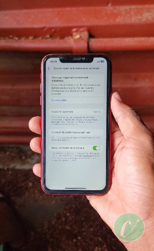 iPhone XR à vendre neuf occasion ou troque ainsi que iPhone 11 et autres 