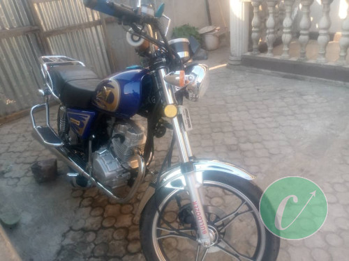 moto à prix discutable 