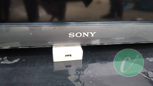 46" pouces marque Sony bravia
LCD d'occasion d'Europe
a bon prix 150.000frs
Ville Brazzaville quartier Makelekele 
