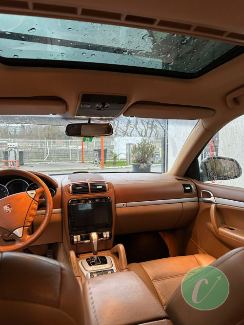 Porsche Cayenne
Essence 
Transmission automatique 
Prix : 13.000.000frs
Ville Brazzaville