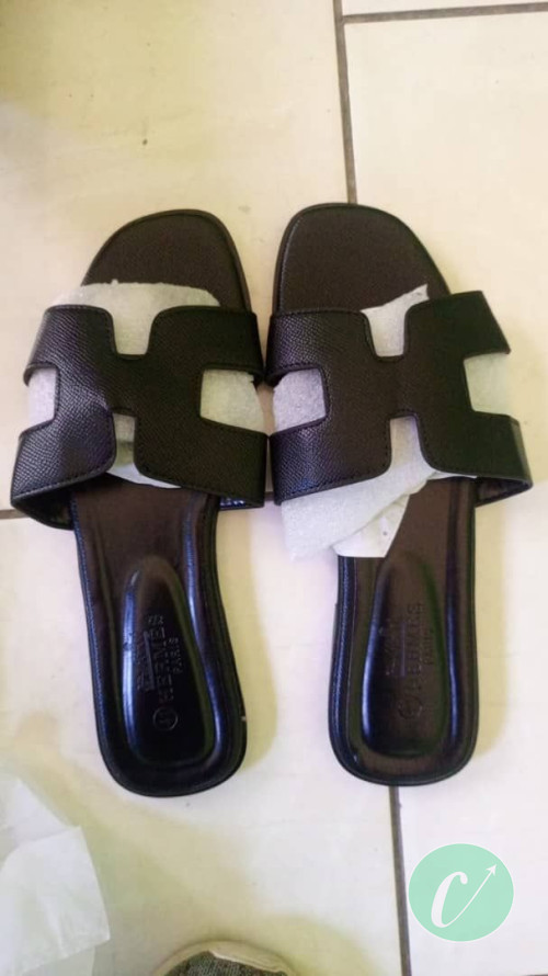 sandales Céline et Hermes 