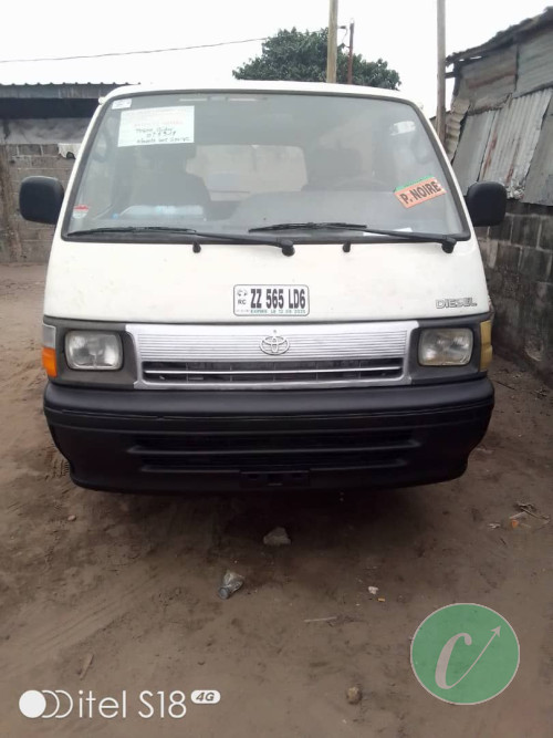 Appelle : 066******
Bus hiace
Marque Toyota
Zzz d'occasion d'Europe 
Année : 1991
Diesel long châssis 
Prix : 10.000.000frs
Boite manuelle
Ville Brazzaville
