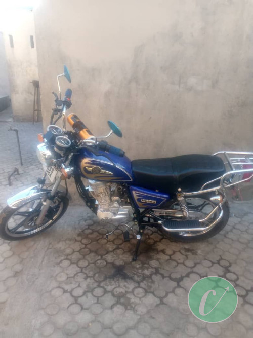 moto à prix discutable 