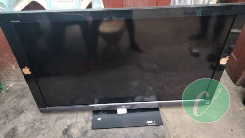 46" pouces marque Sony bravia
LCD d'occasion d'Europe
a bon prix 150.000frs
Ville Brazzaville quartier Makelekele 