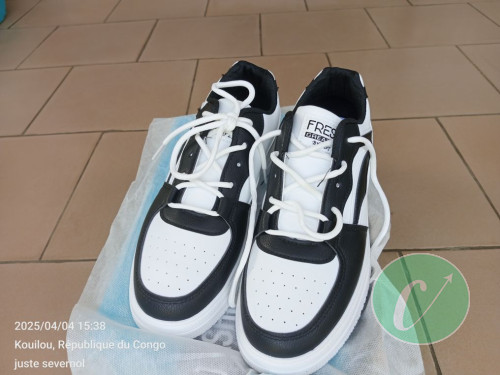 pair de chaussures 