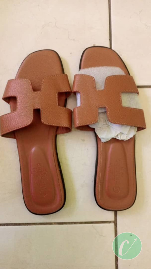 sandales Céline et Hermes 