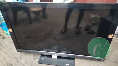 46" pouces marque Sony bravia
LCD d'occasion d'Europe
a bon prix 150.000frs
Ville Brazzaville quartier Makelekele 