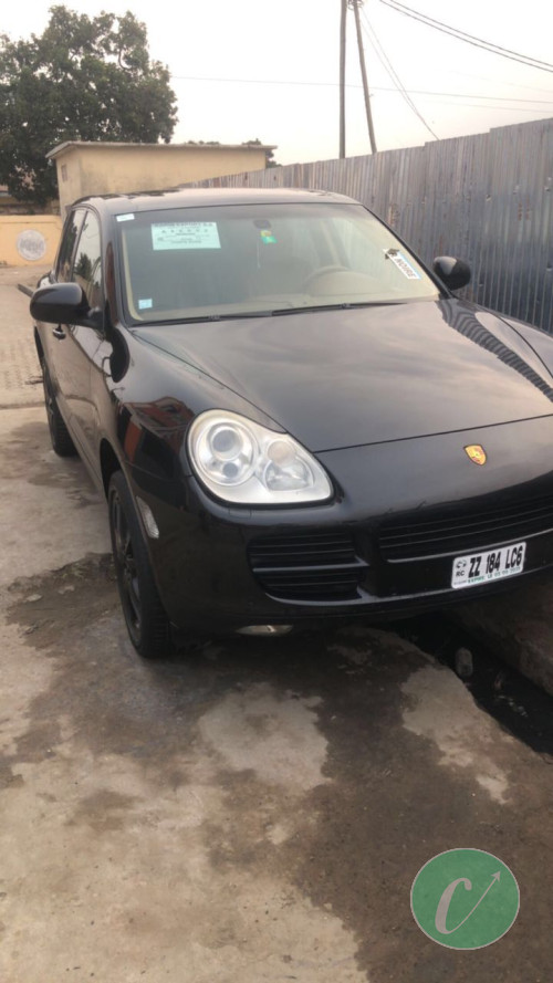 Numéro : 066******
Porsche Cayenne
Essence
Boite automatique
Série : 2009
Ville Brazzaville
Zone mairie centrale 
centrale ville 
Prix : 14.000.000frs
D'occasion d'Europe
Zzz zéro kilomètres