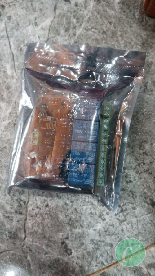 des microcontrôleurs ( carte Arduino Uno, nanu,) et module à relay 