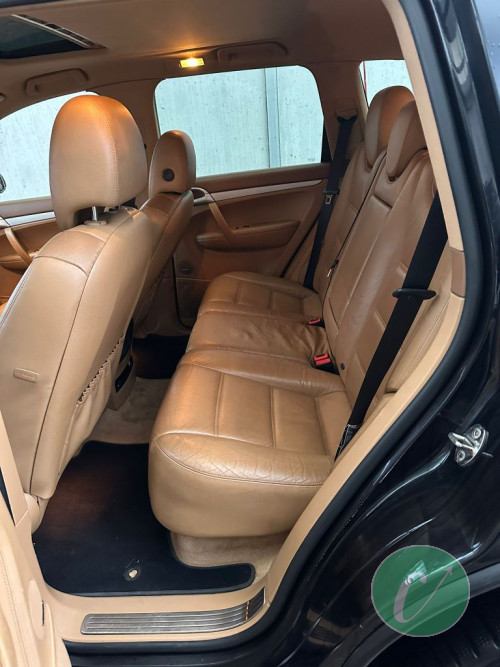 Porsche Cayenne
Essence 
Transmission automatique 
Prix : 13.000.000frs
Ville Brazzaville